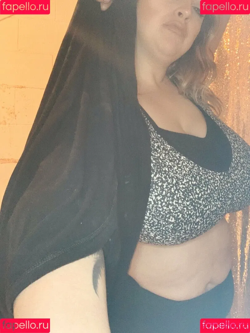 cambriacurves Onlyfans Photo Gallery 