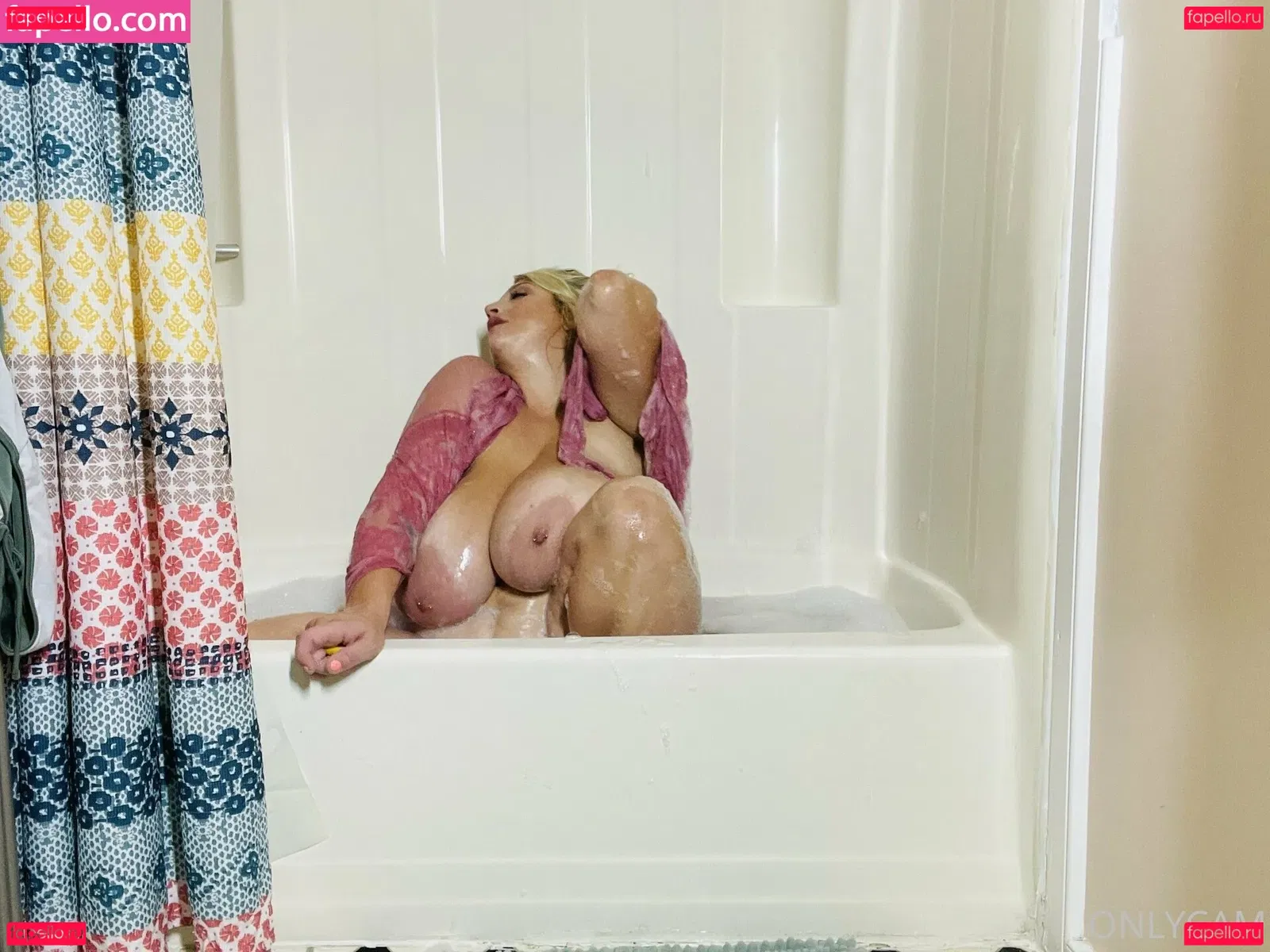 cambriacurves Onlyfans Photo Gallery 