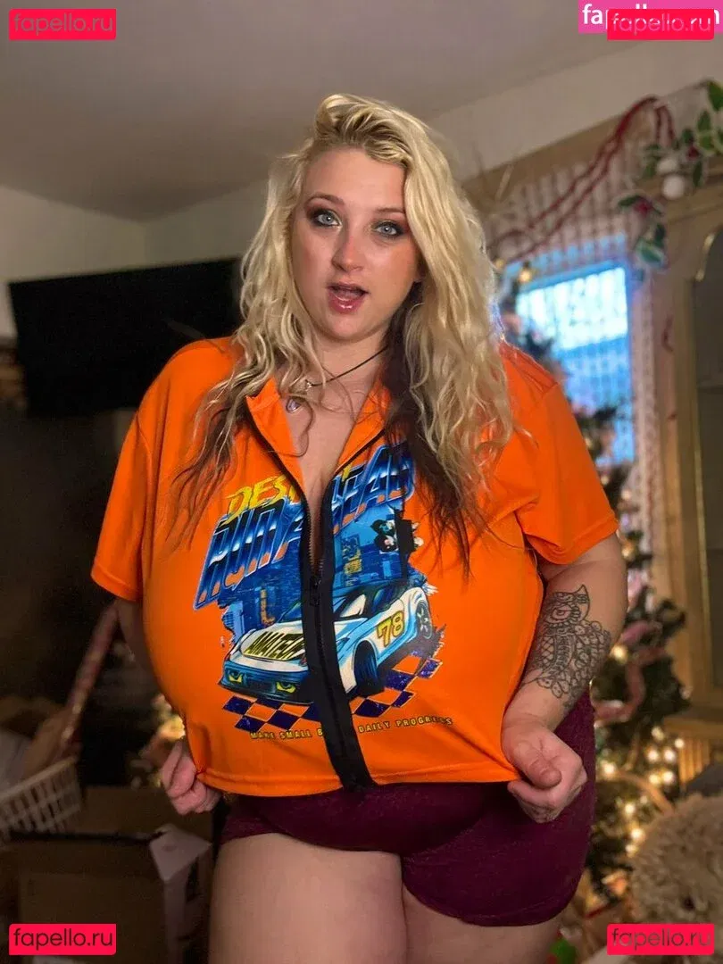 cambriacurves Onlyfans Photo Gallery 