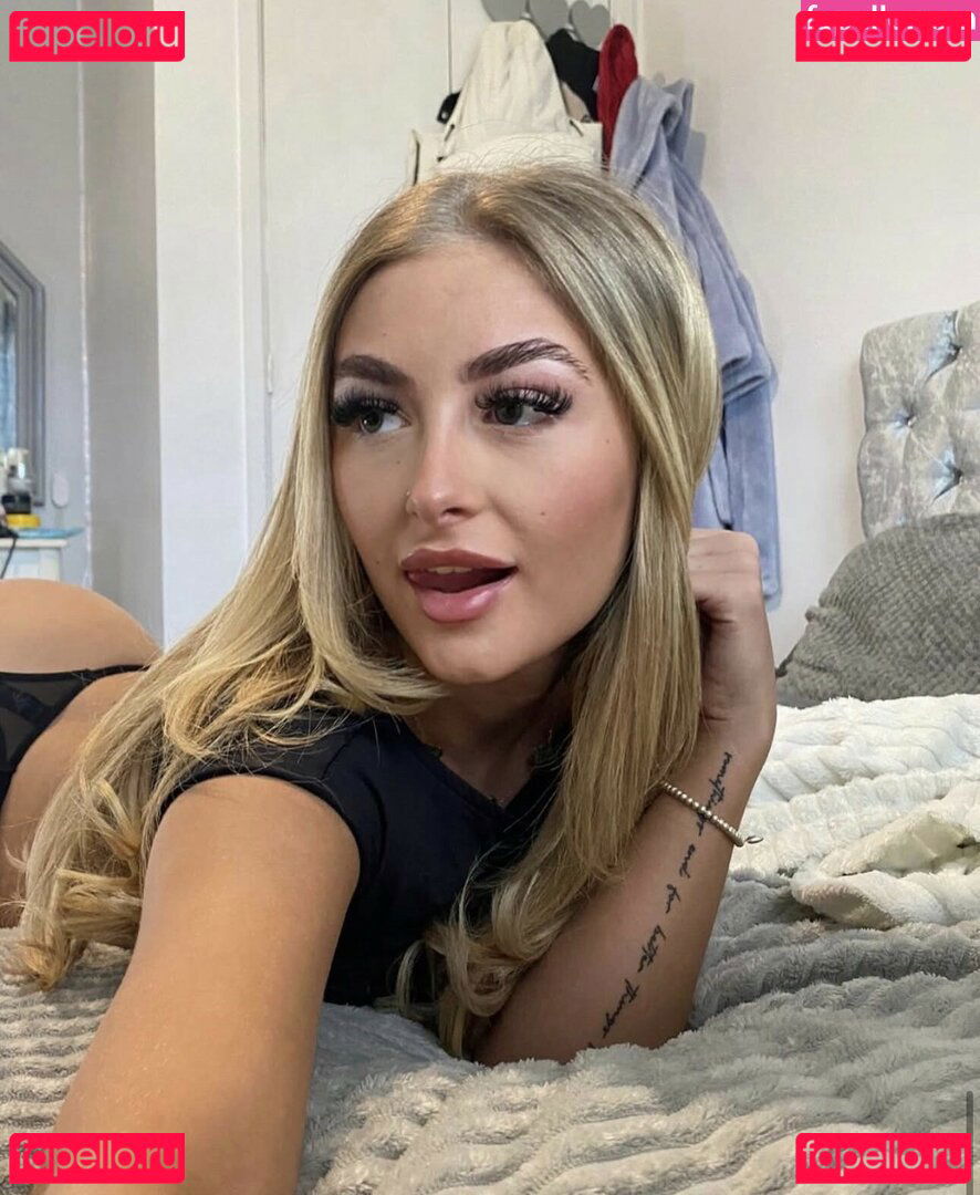 UrFavBlonde444x / caitlynshawxx Onlyfans Photo Gallery 