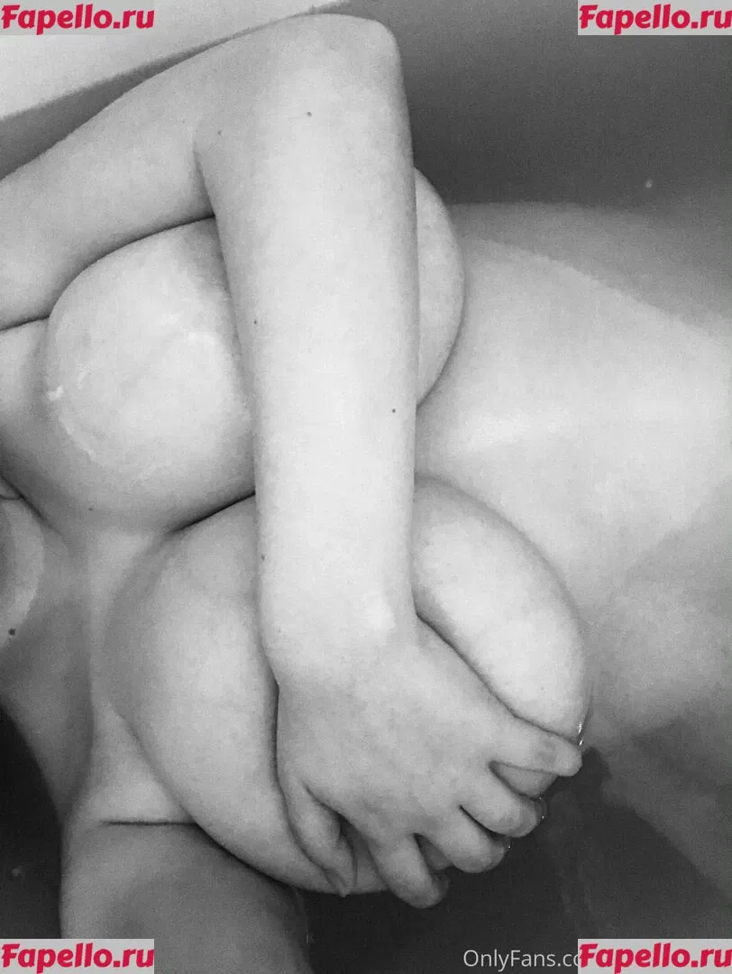 Sarah White Onlyfans Photo Gallery 