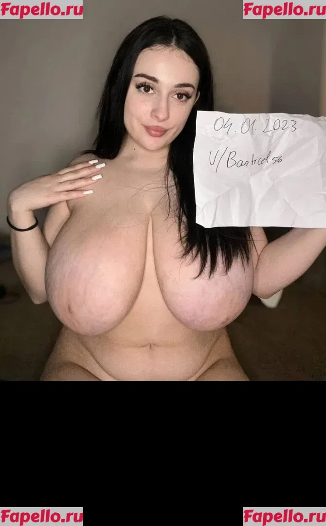 Sarah White Onlyfans Photo Gallery 