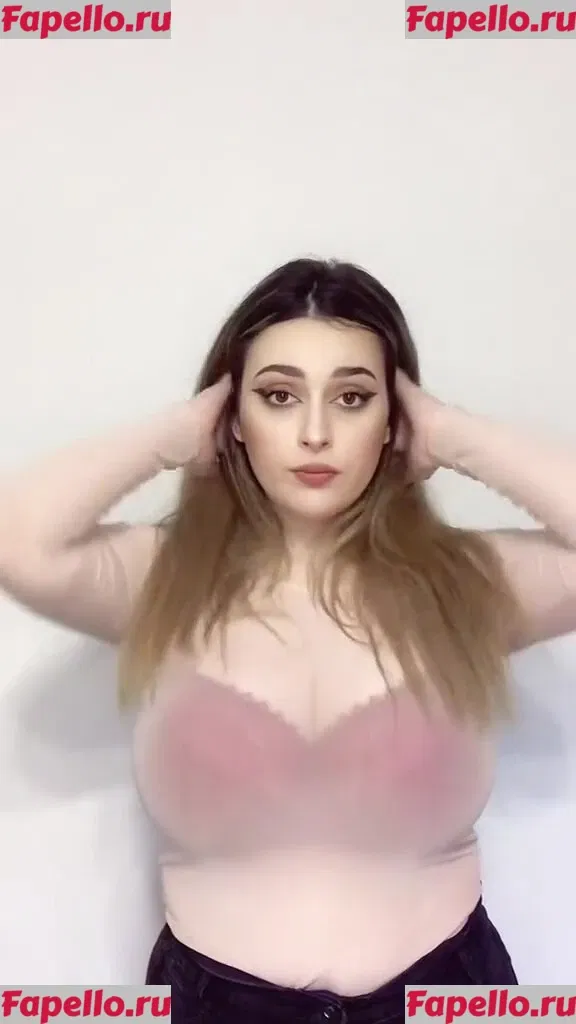Sarah White Onlyfans Photo Gallery 