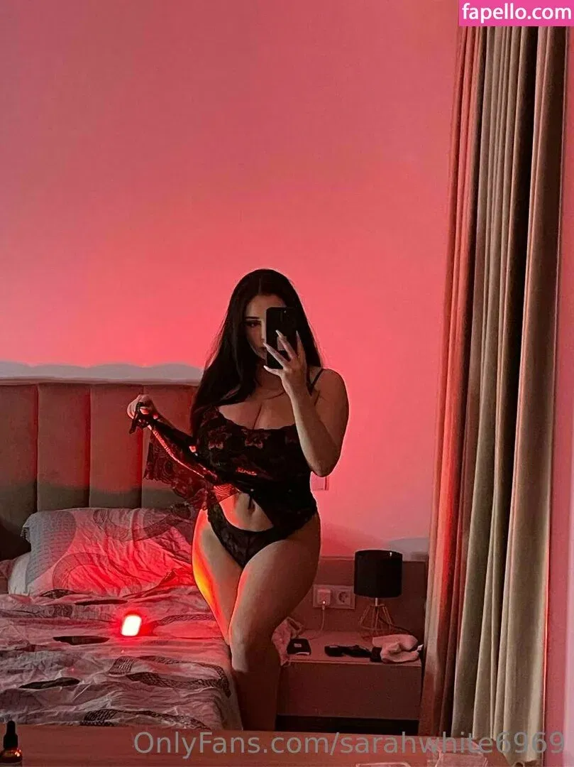 Sarah White Onlyfans Photo Gallery 