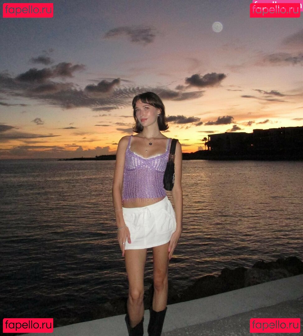 Claire Drake / clairedrakee Onlyfans Photo Gallery 