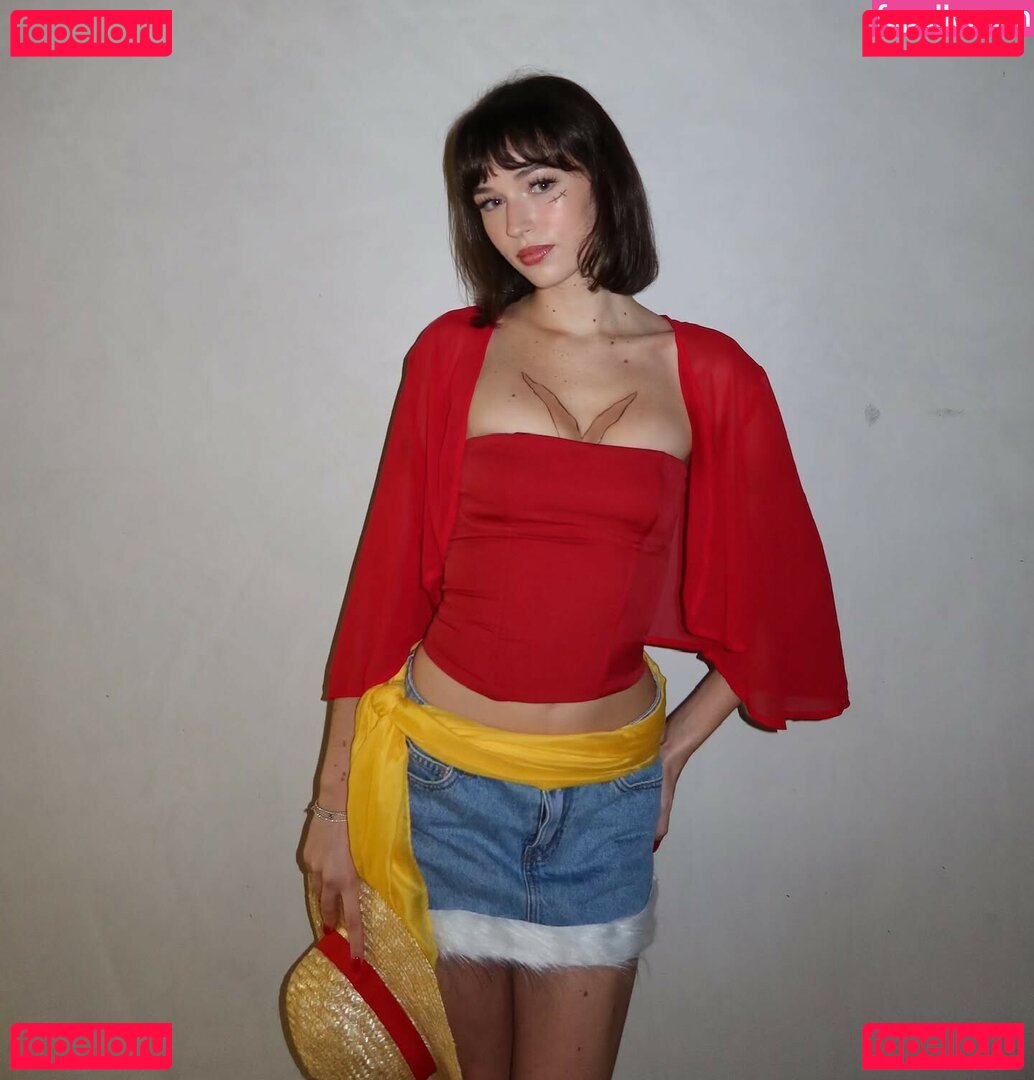 Claire Drake / clairedrakee Onlyfans Photo Gallery 