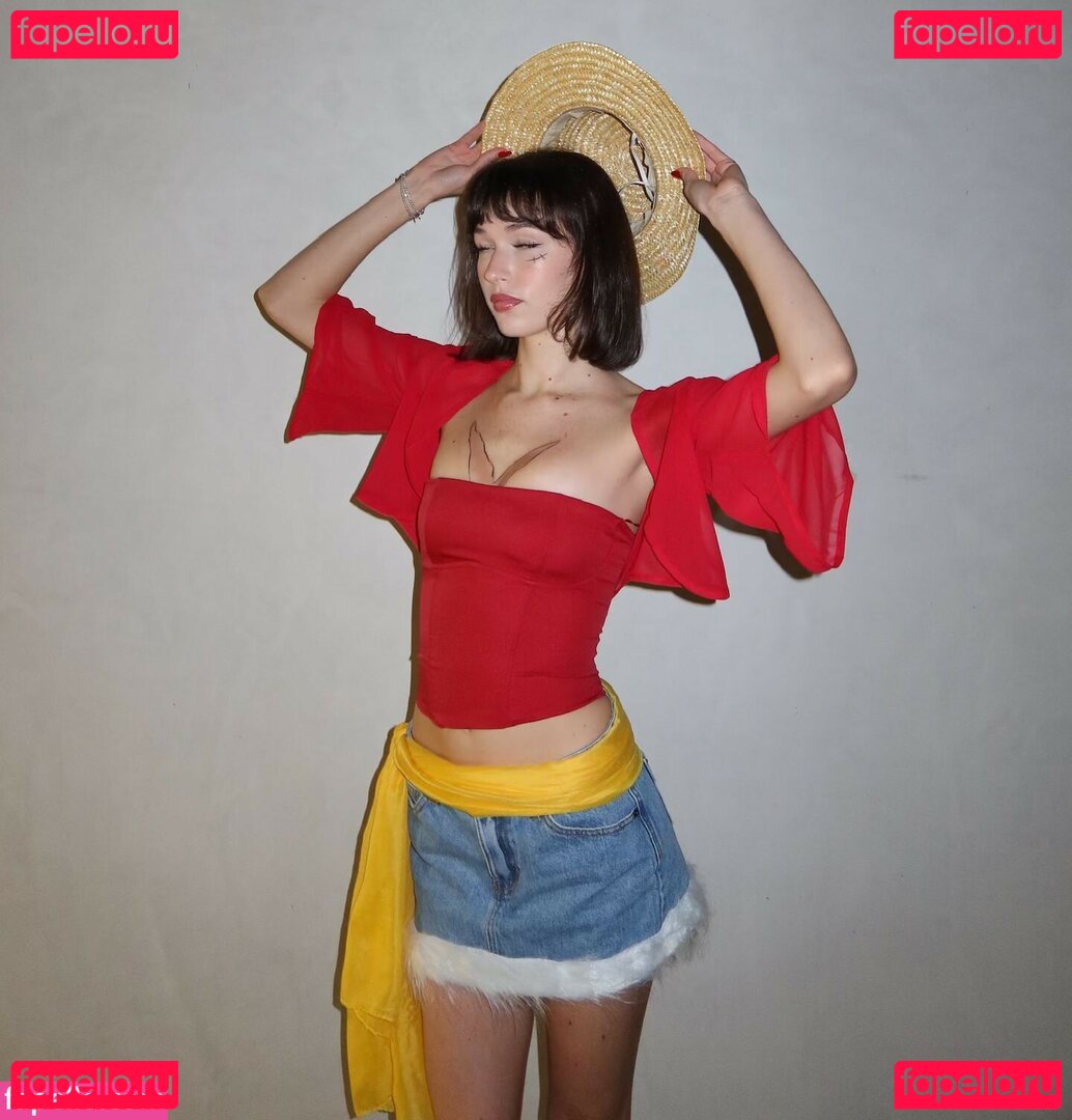 Claire Drake / clairedrakee Onlyfans Photo Gallery 