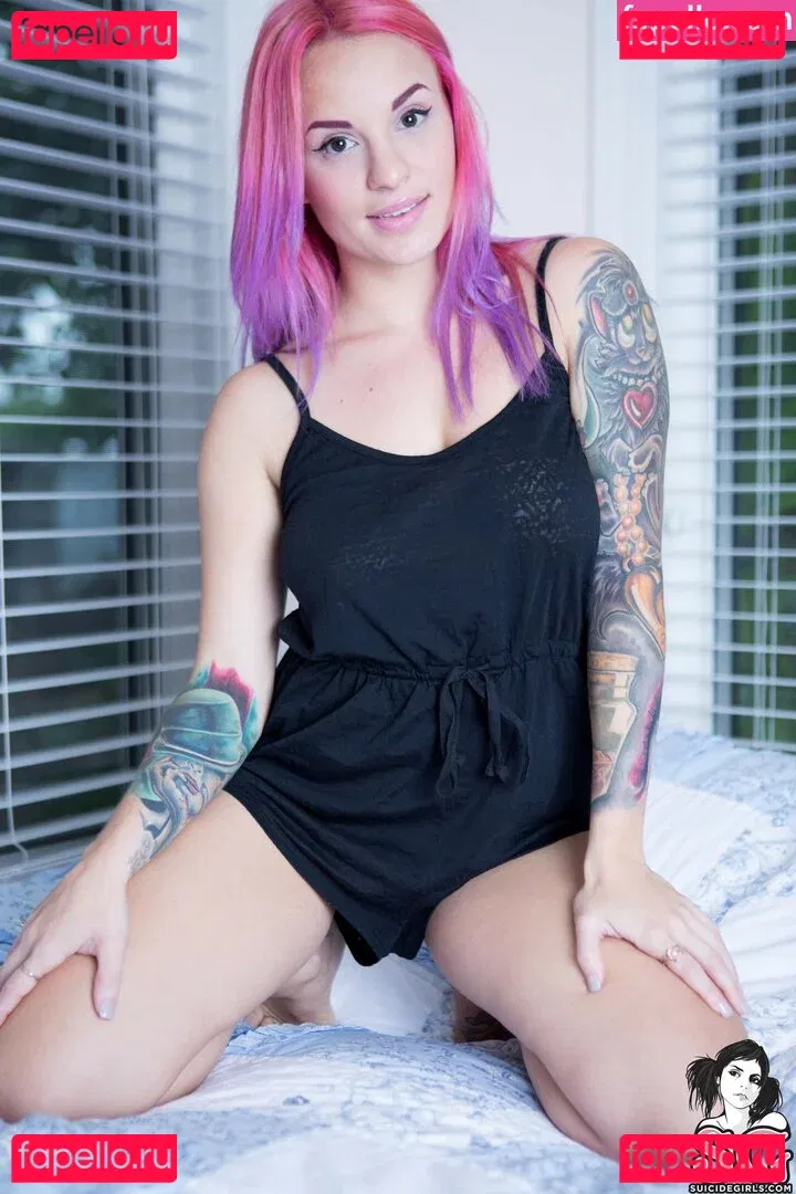 Torie Suicide Onlyfans Photo Gallery 