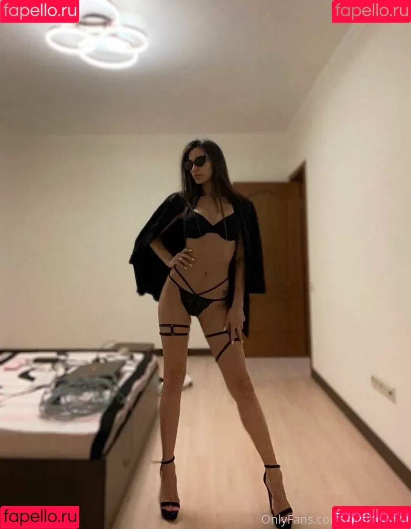 Nika Kissing33_3 Onlyfans Photo Gallery 