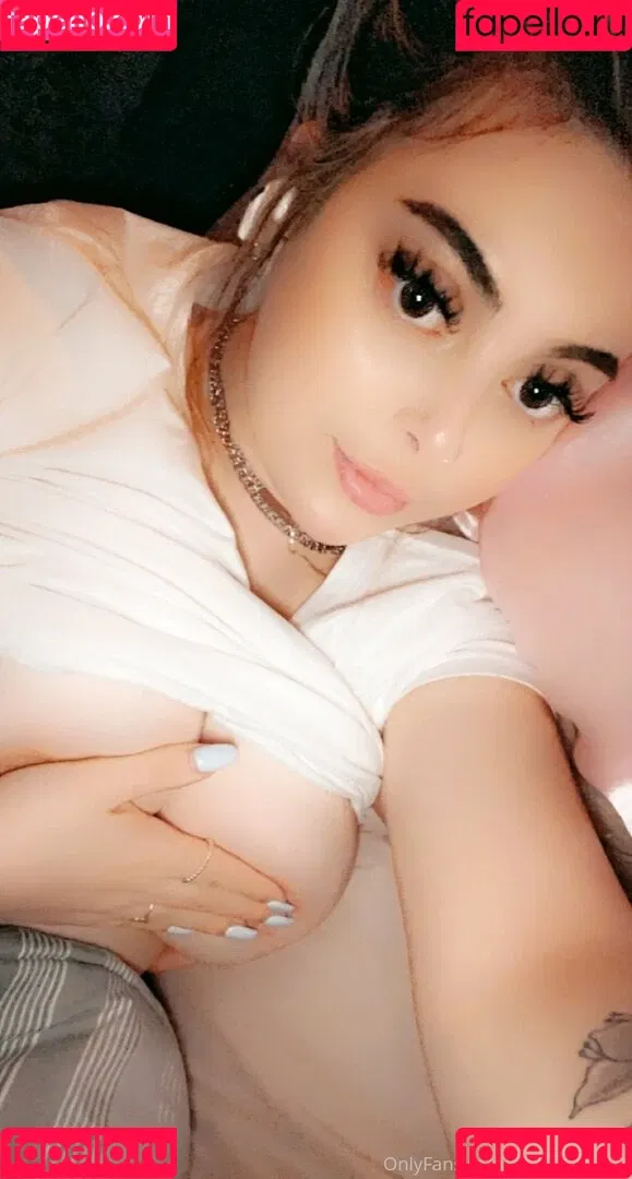 bellaapaigexo Onlyfans Photo Gallery 