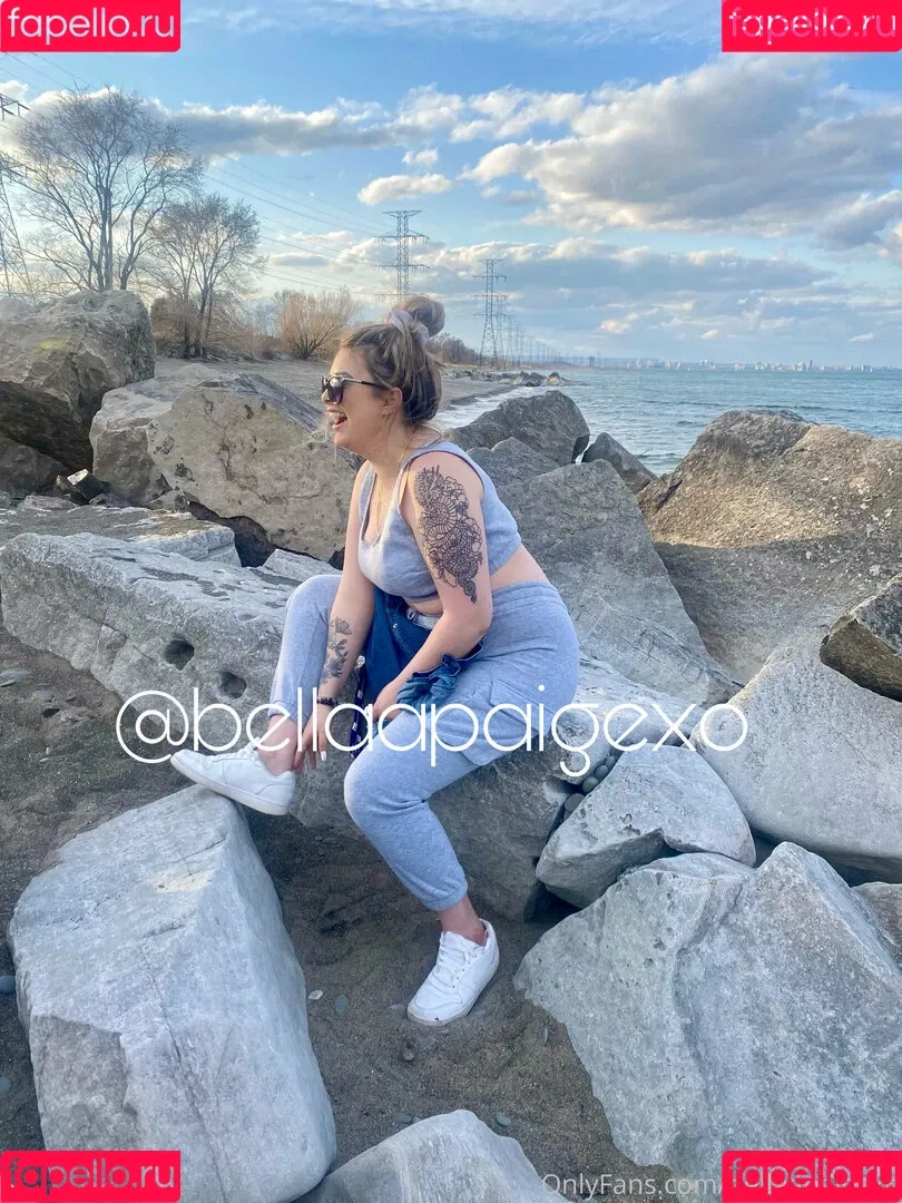 bellaapaigexo Onlyfans Photo Gallery 
