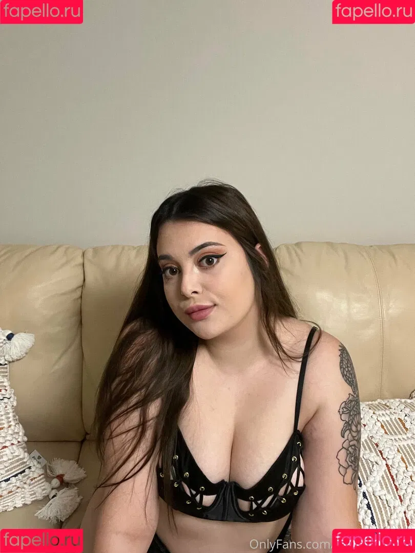 bellaapaigexo Onlyfans Photo Gallery 