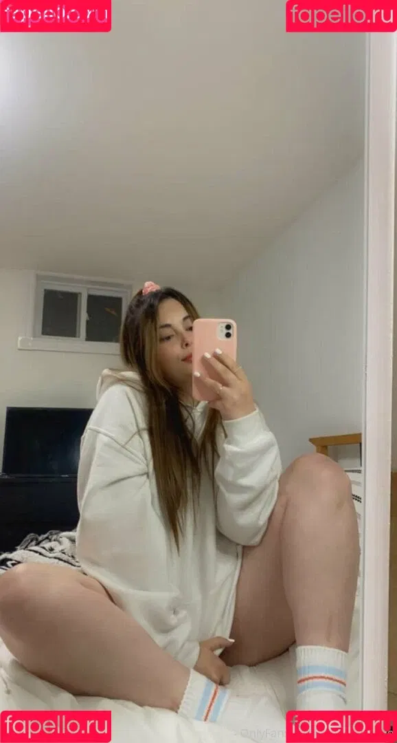 bellaapaigexo Onlyfans Photo Gallery 