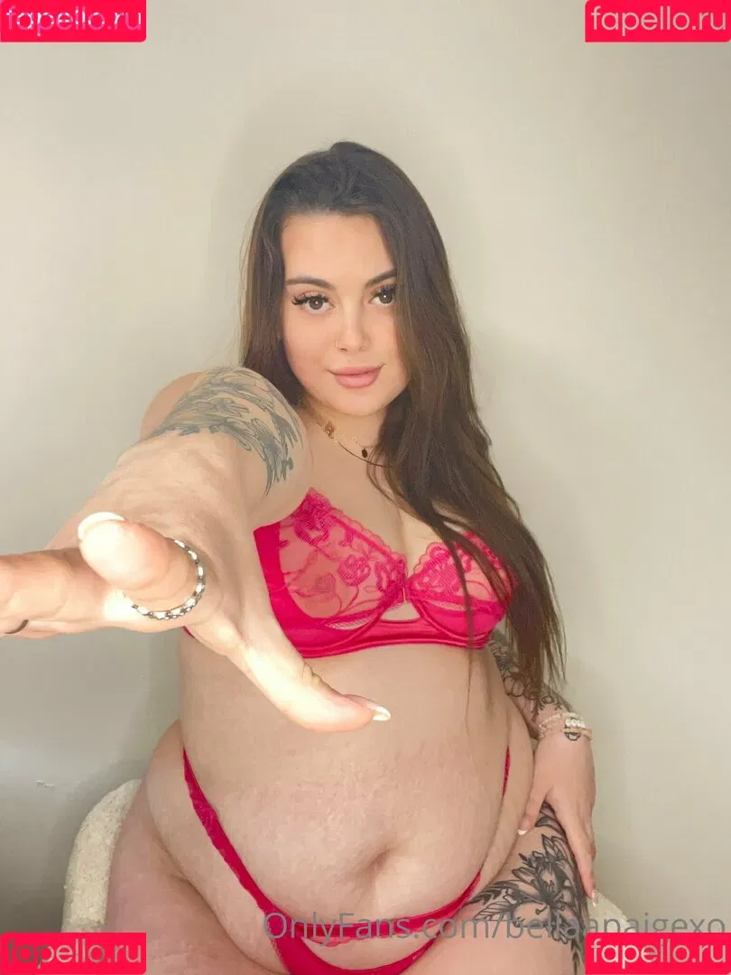 bellaapaigexo Onlyfans Photo Gallery 