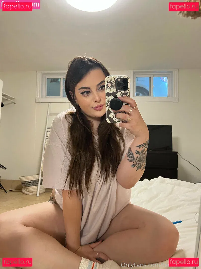 bellaapaigexo Onlyfans Photo Gallery 