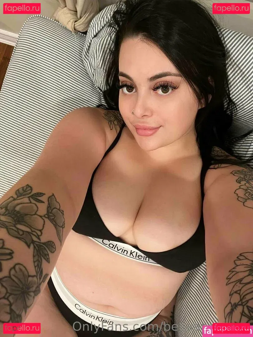 bellaapaigexo Onlyfans Photo Gallery 
