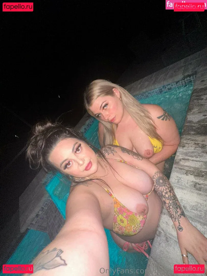bellaapaigexo Onlyfans Photo Gallery 