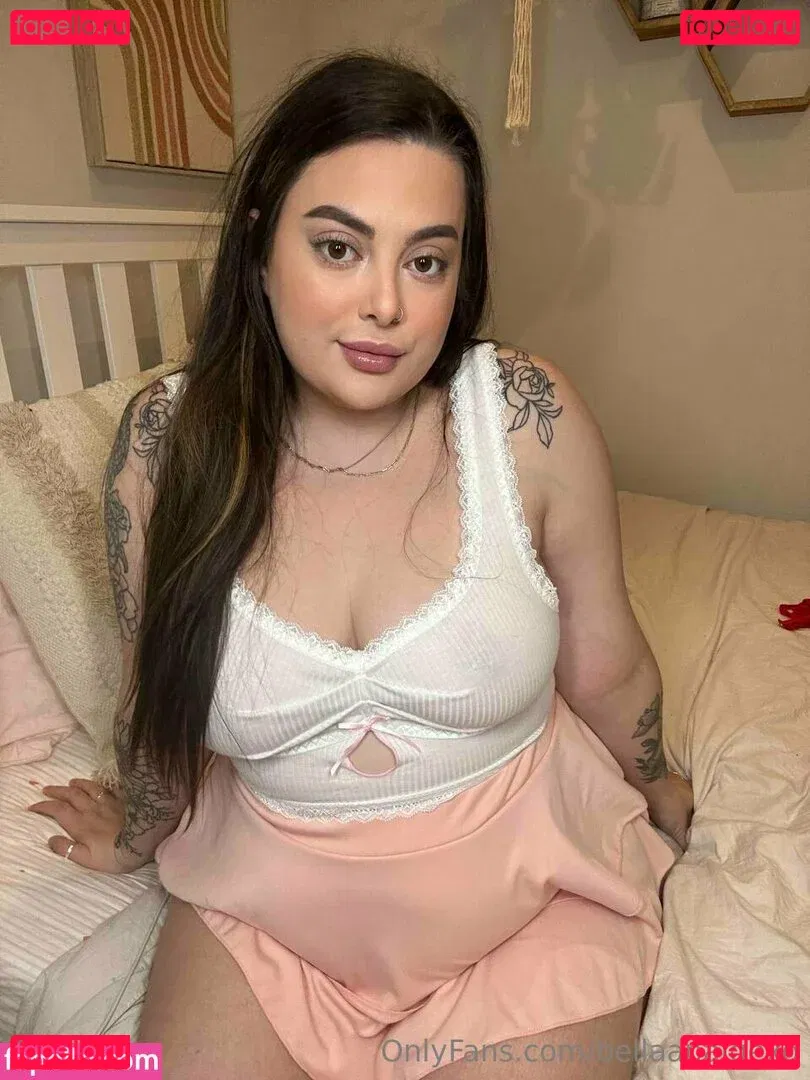 bellaapaigexo Onlyfans Photo Gallery 