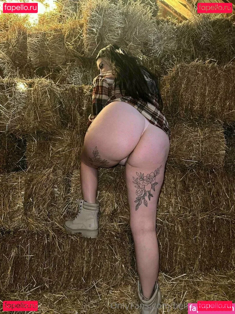 bellaapaigexo Onlyfans Photo Gallery 