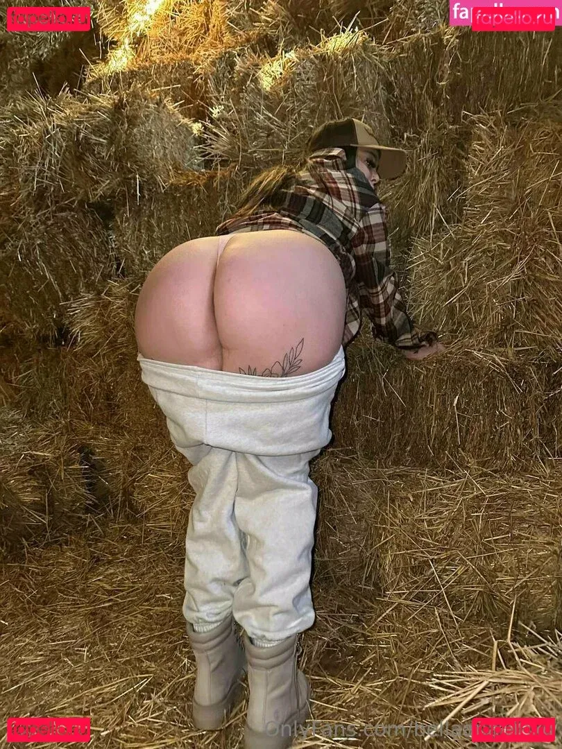 bellaapaigexo Onlyfans Photo Gallery 