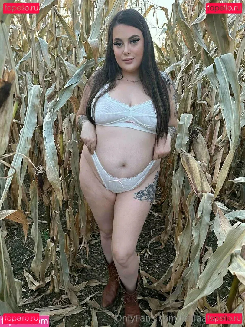 bellaapaigexo Onlyfans Photo Gallery 