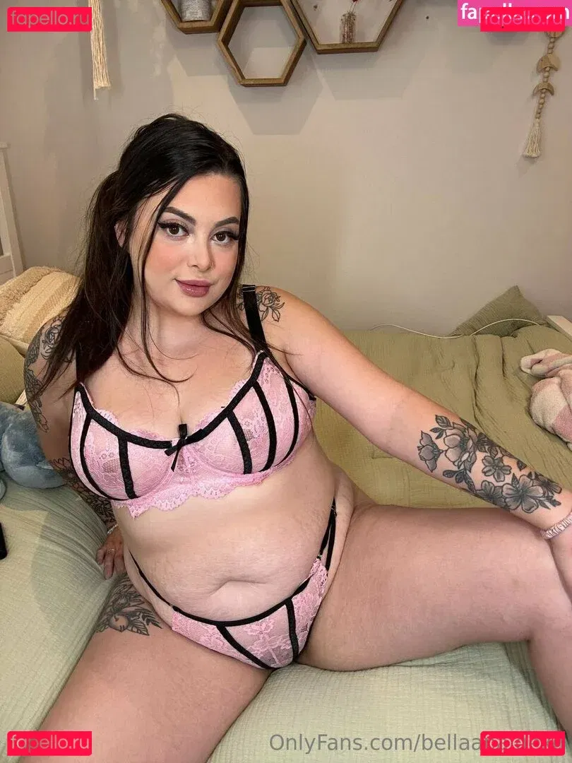 bellaapaigexo Onlyfans Photo Gallery 