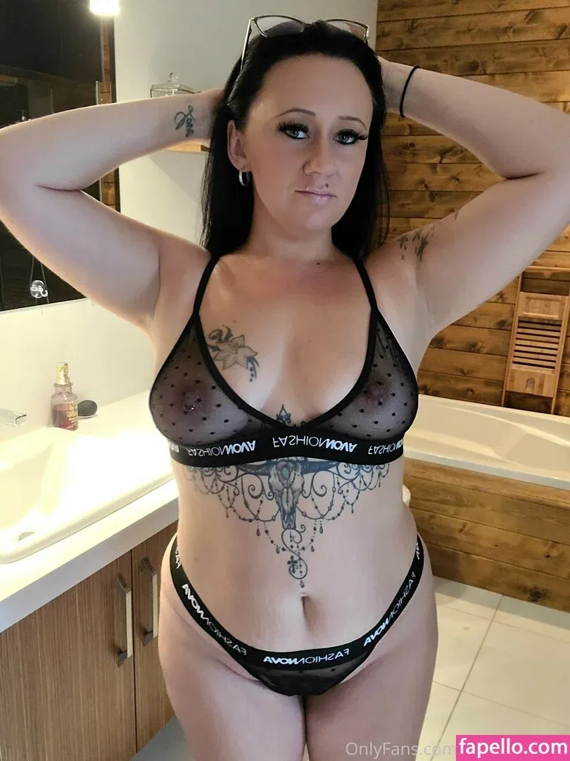Katie Inked Onlyfans Photo Gallery 