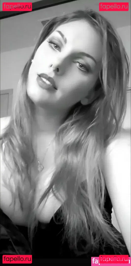 Reeno_Ploy Onlyfans Photo Gallery 