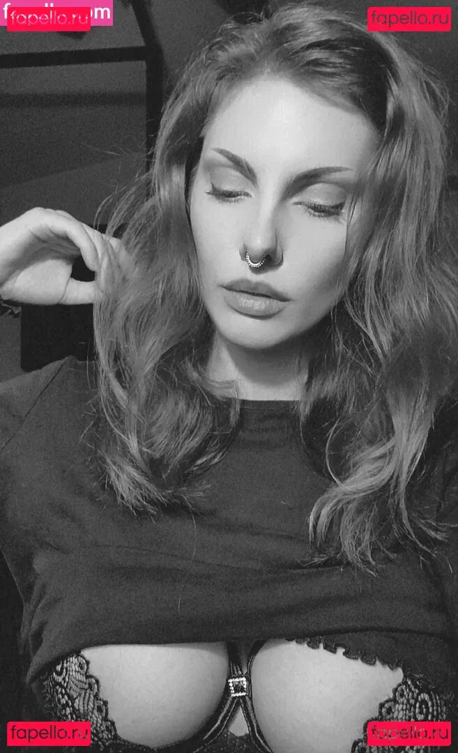 Reeno_Ploy Onlyfans Photo Gallery 