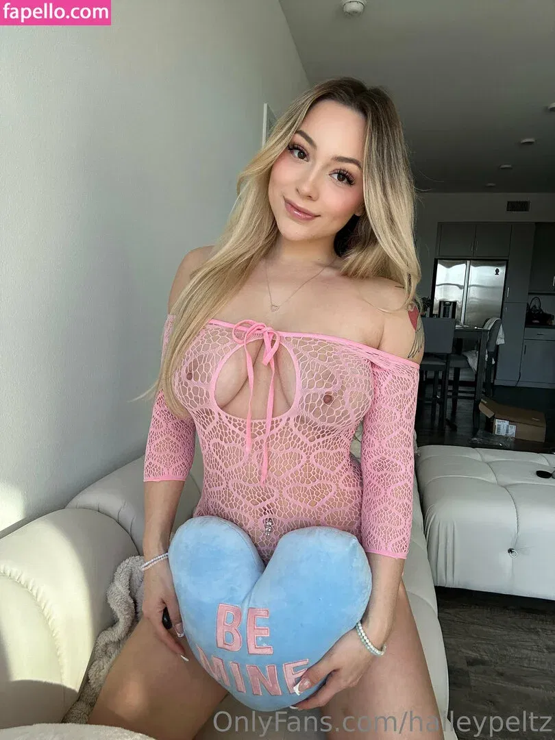 haileypeltz Onlyfans Photo Gallery 