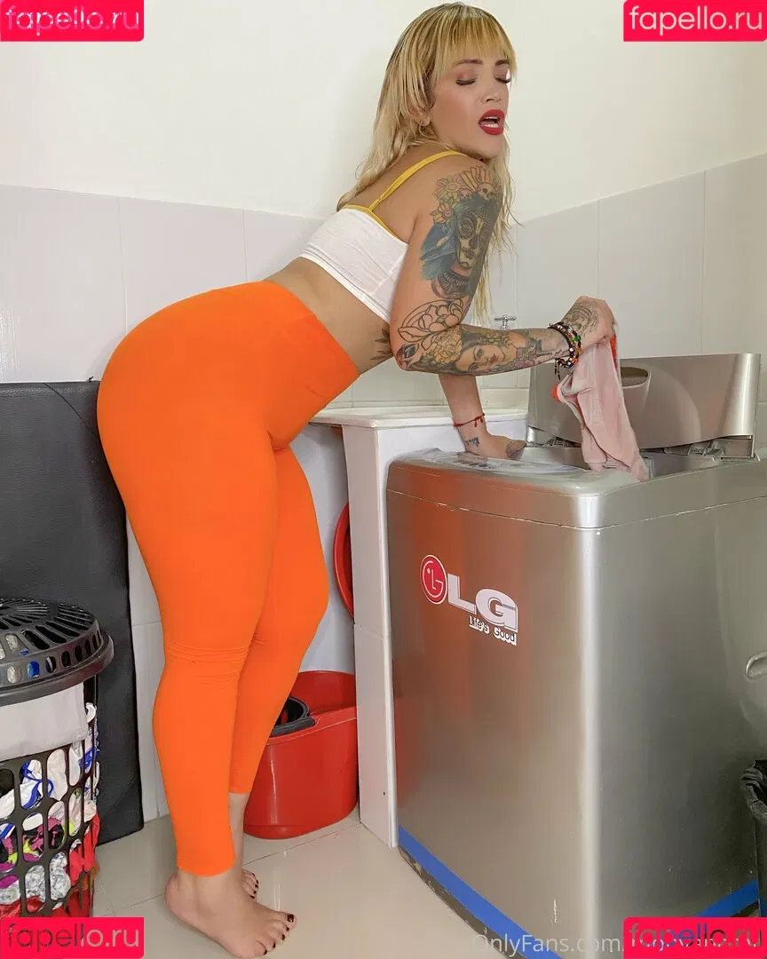 monyz Onlyfans Photo Gallery 