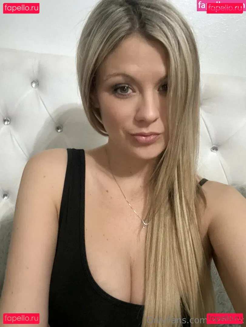 xxelliex Onlyfans Photo Gallery 