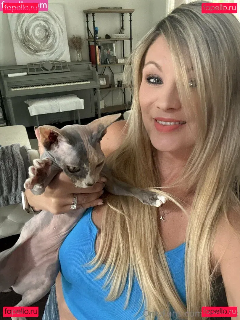 xxelliex Onlyfans Photo Gallery 