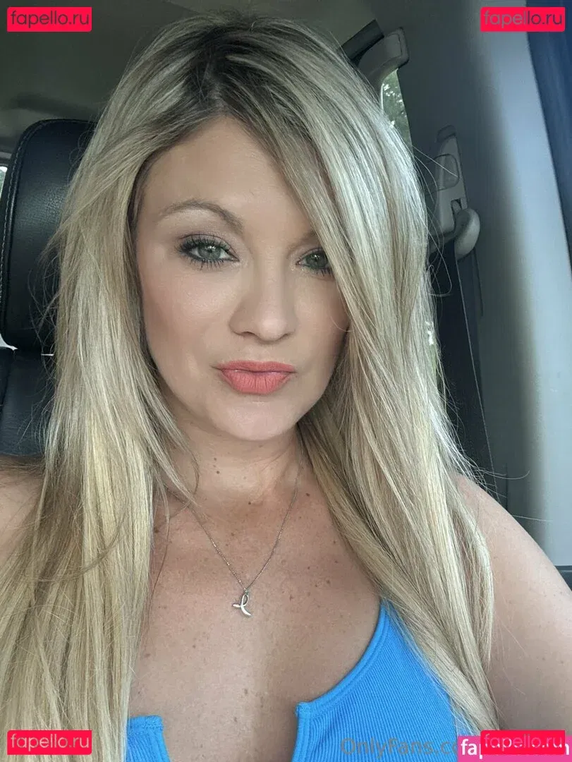 xxelliex Onlyfans Photo Gallery 