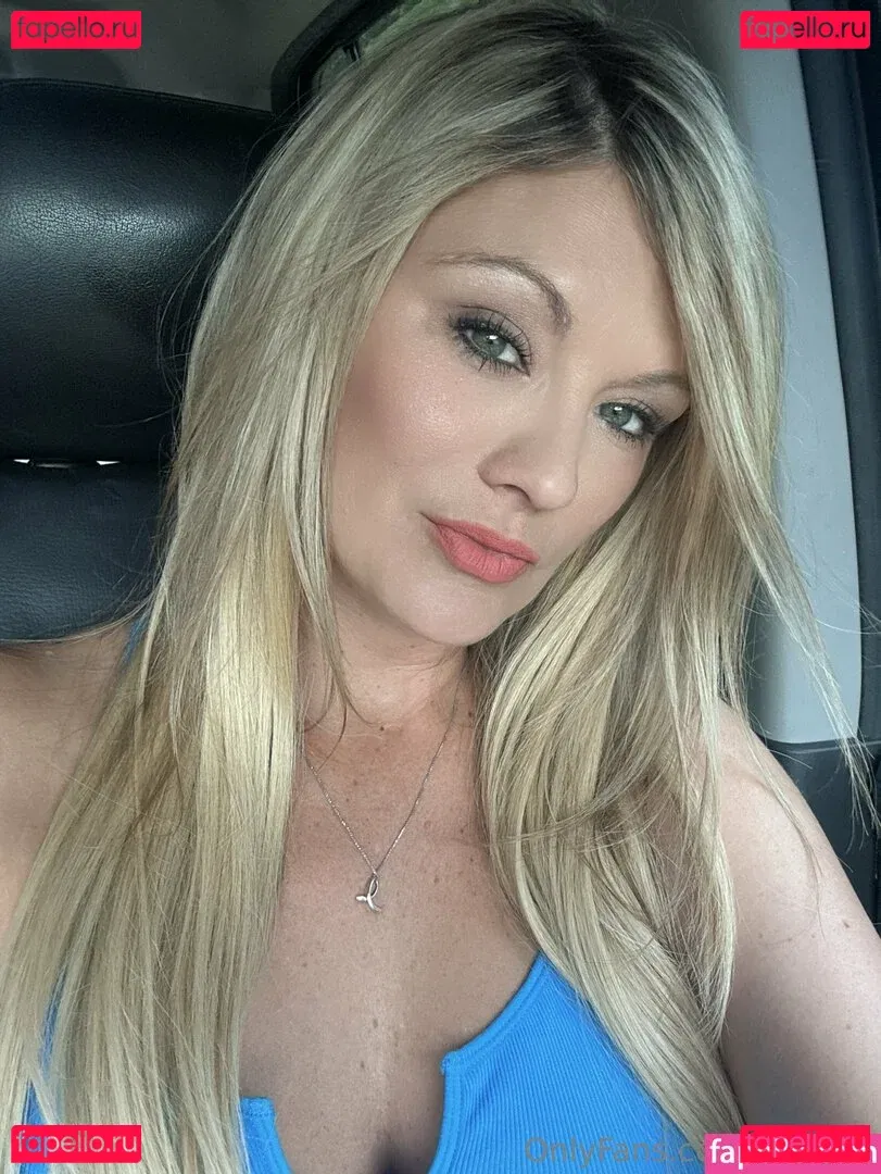 xxelliex Onlyfans Photo Gallery 