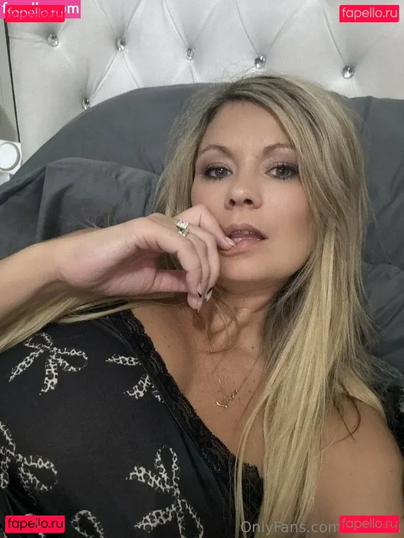 xxelliex Onlyfans Photo Gallery 