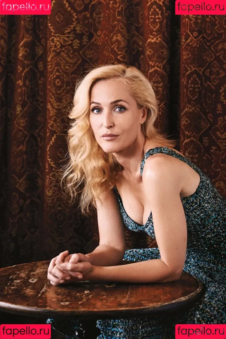 Gillian Anderson Onlyfans Photo Gallery 
