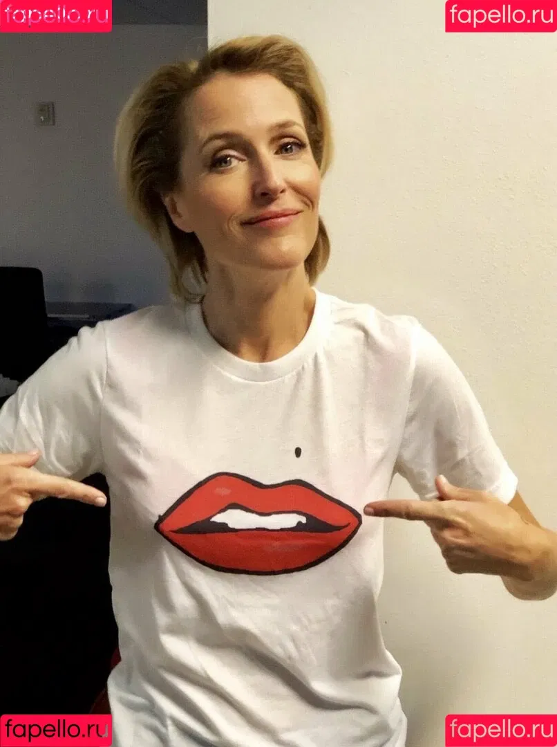 Gillian Anderson Onlyfans Photo Gallery 