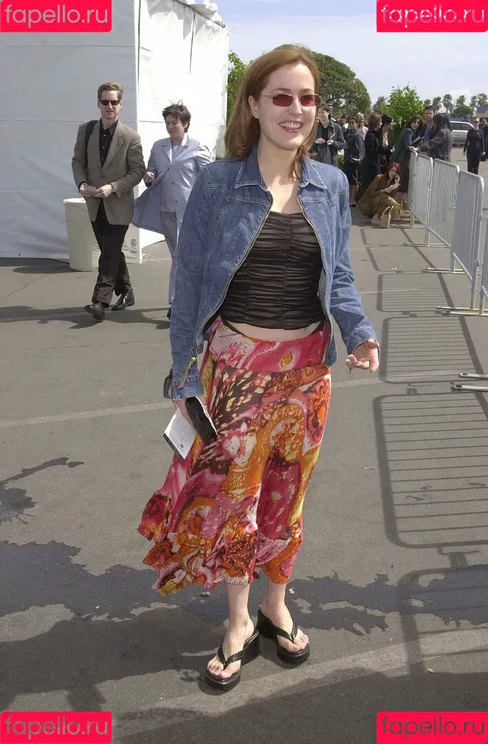 Gillian Anderson Onlyfans Photo Gallery 