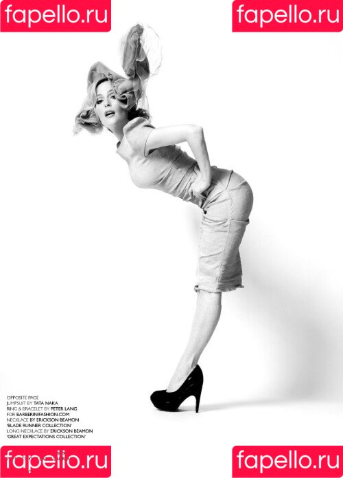 Gillian Anderson Onlyfans Photo Gallery 