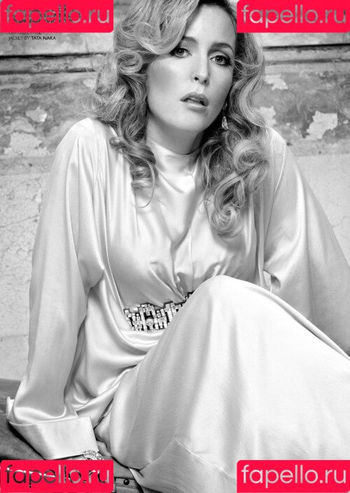 Gillian Anderson Onlyfans Photo Gallery 