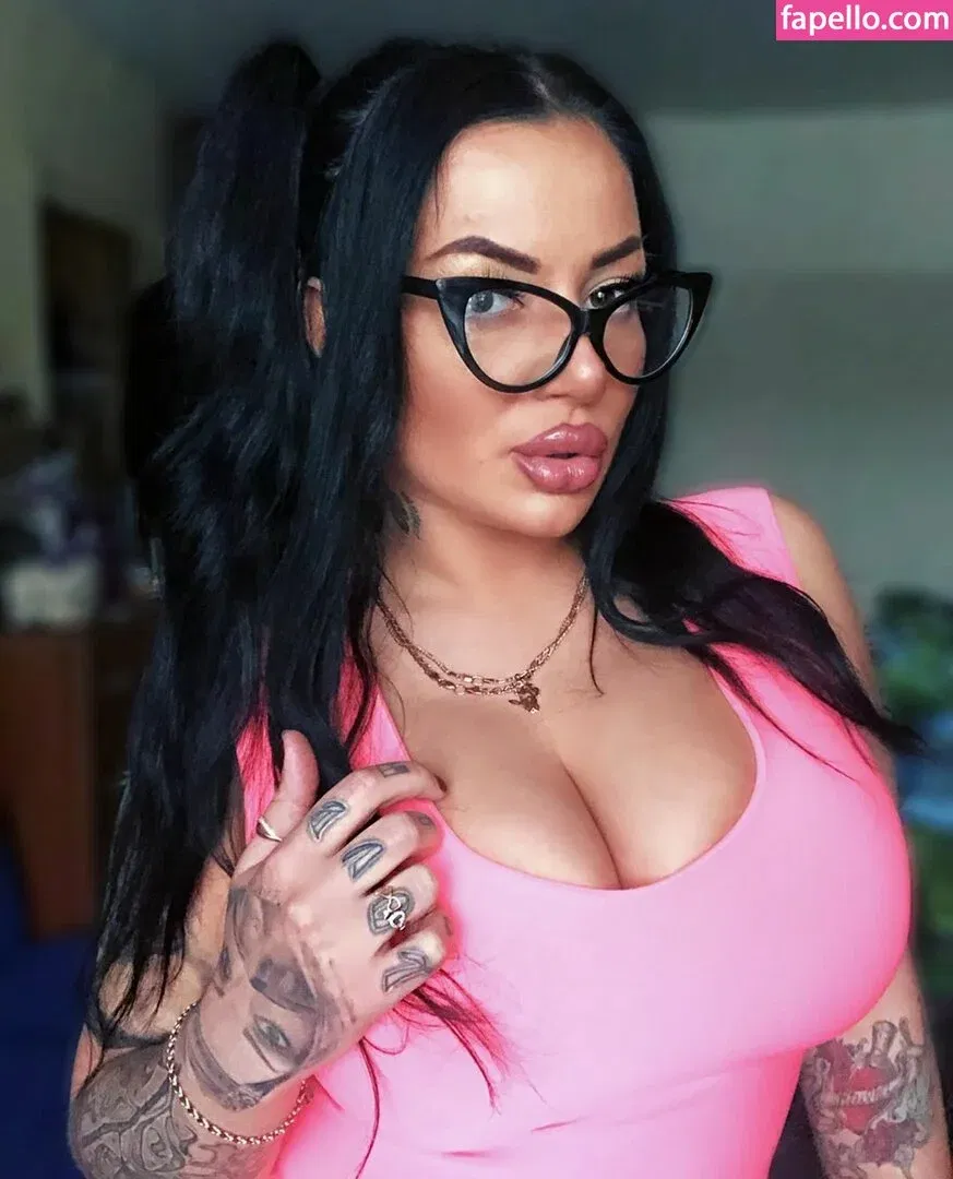 Kristina Karieva Onlyfans Photo Gallery 