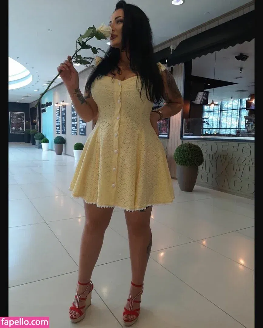 Kristina Karieva Onlyfans Photo Gallery 