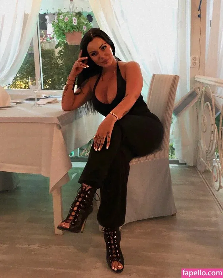 Kristina Karieva Onlyfans Photo Gallery 