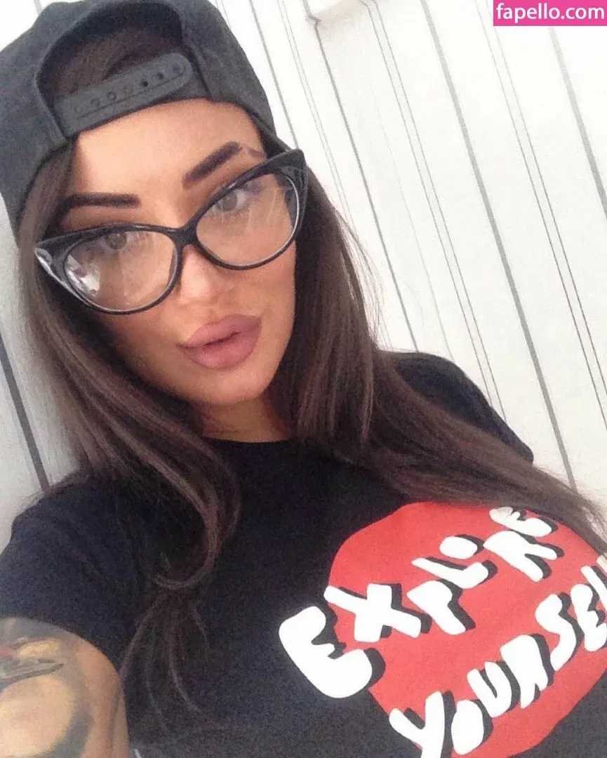 Kristina Karieva Onlyfans Photo Gallery 