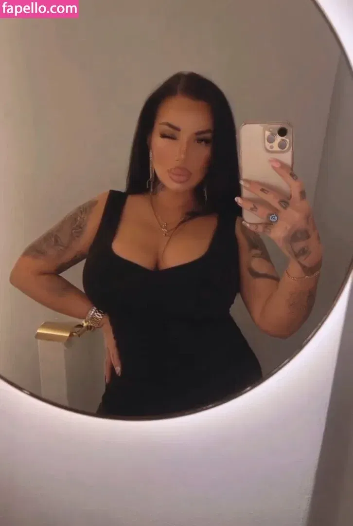 Kristina Karieva Onlyfans Photo Gallery 