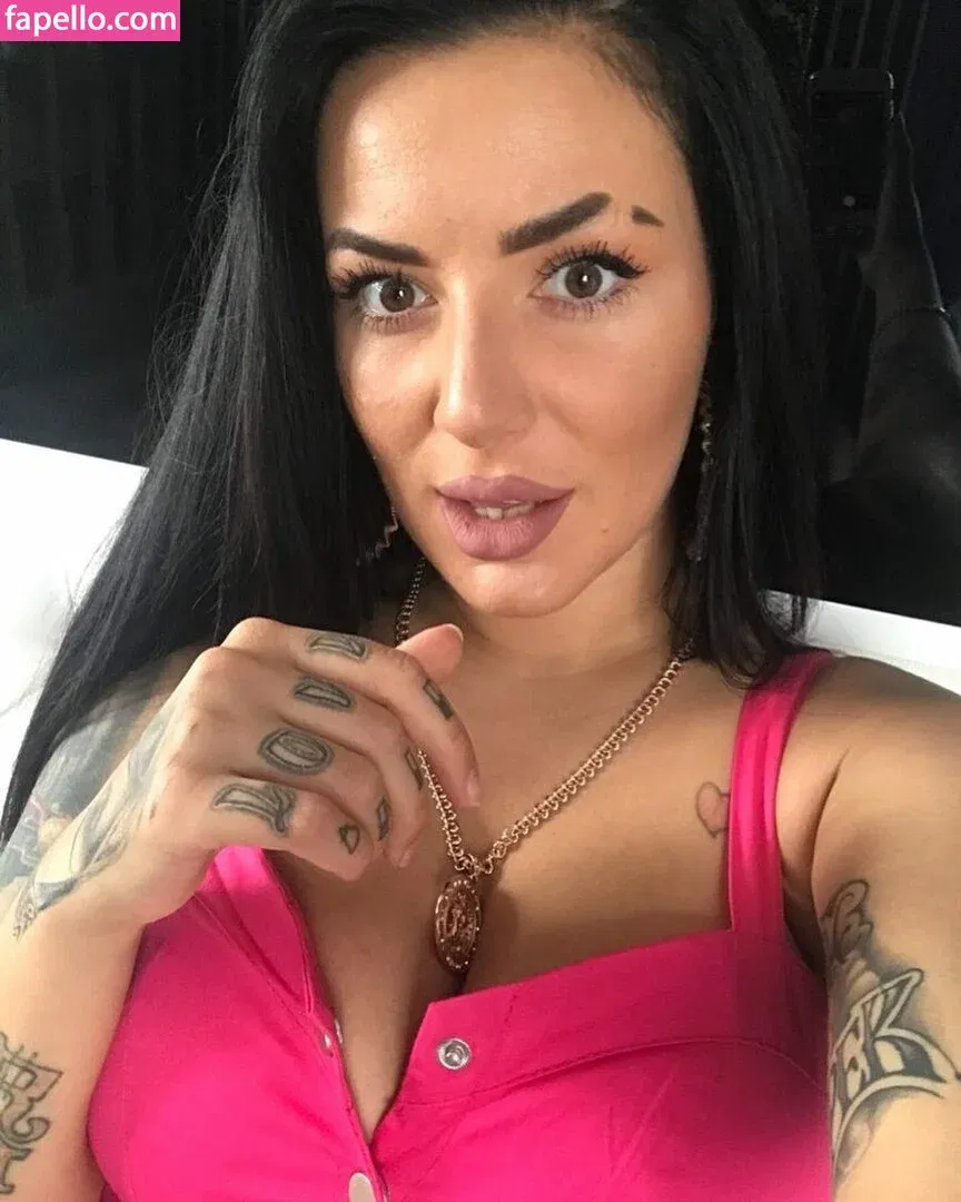 Kristina Karieva Onlyfans Photo Gallery 