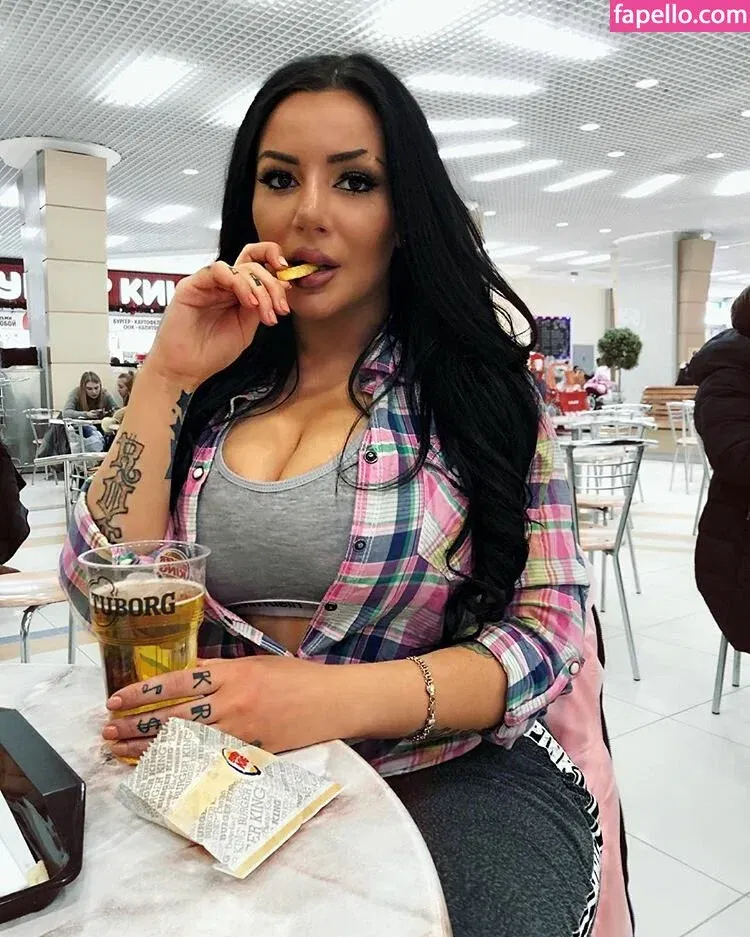 Kristina Karieva Onlyfans Photo Gallery 