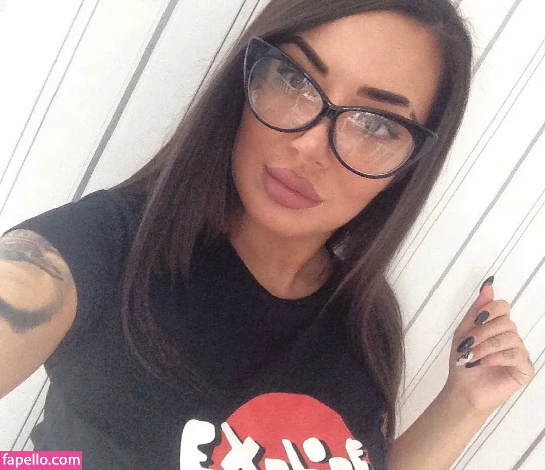 Kristina Karieva Onlyfans Photo Gallery 