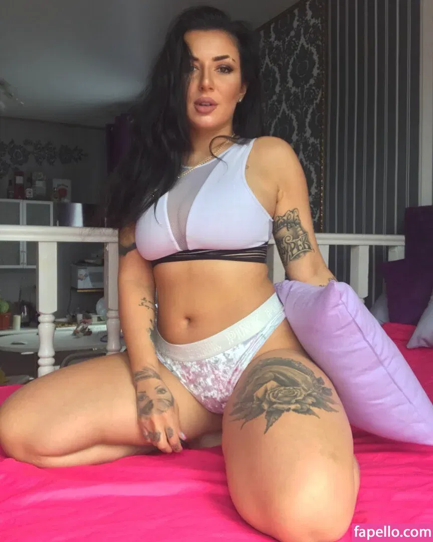 Kristina Karieva Onlyfans Photo Gallery 